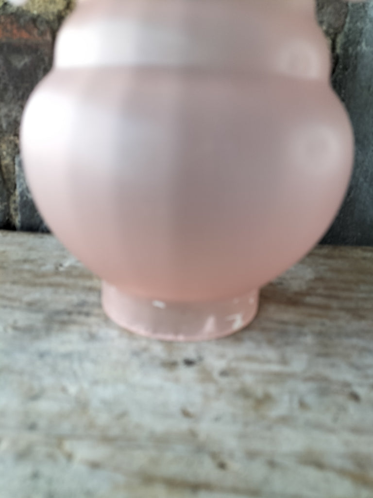 Soft Pink Depression Glass. D55