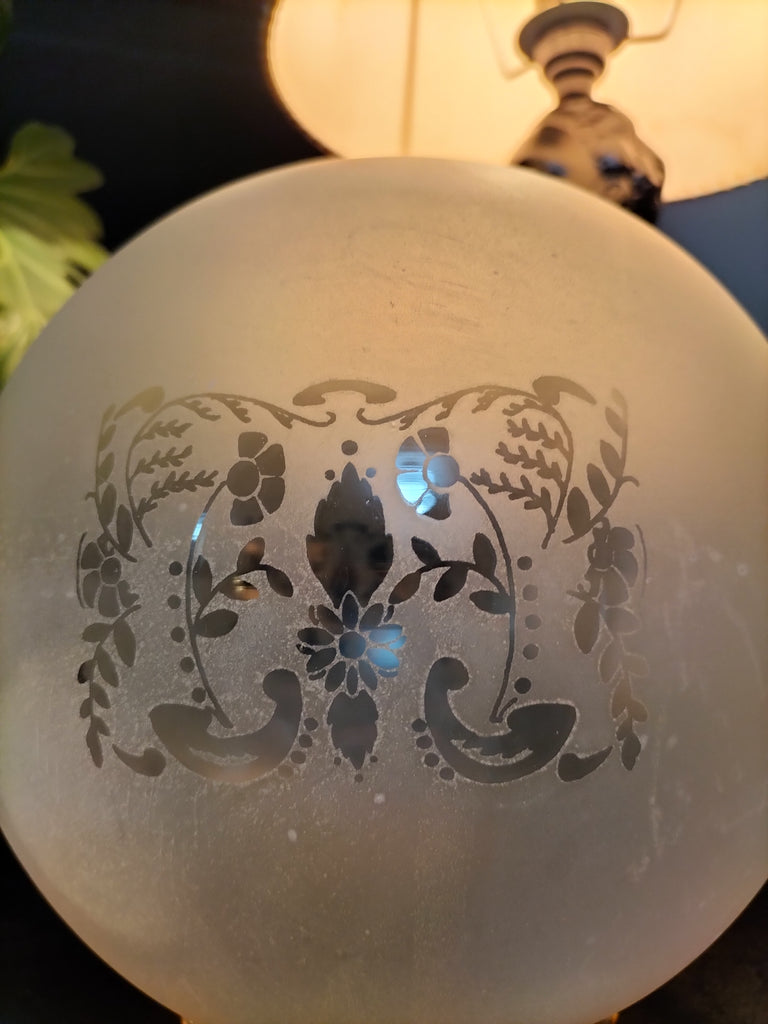 Large Frosted Globe.   FG11