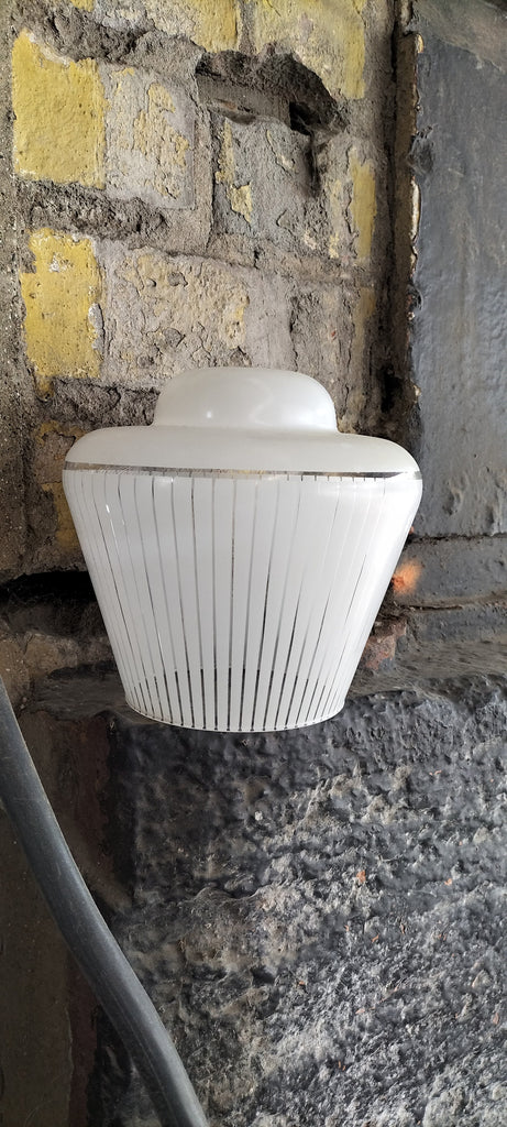 Little Retro Pendant LR11