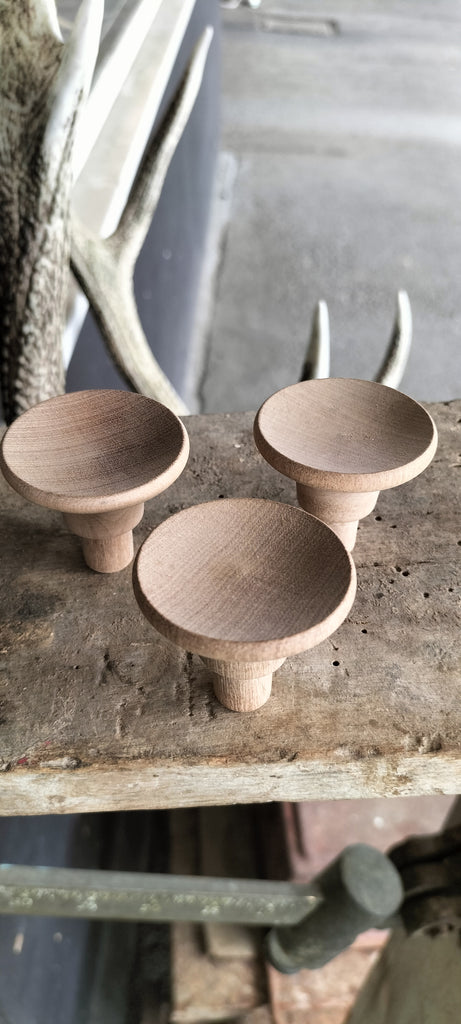 Wooden Draw Handles      W1