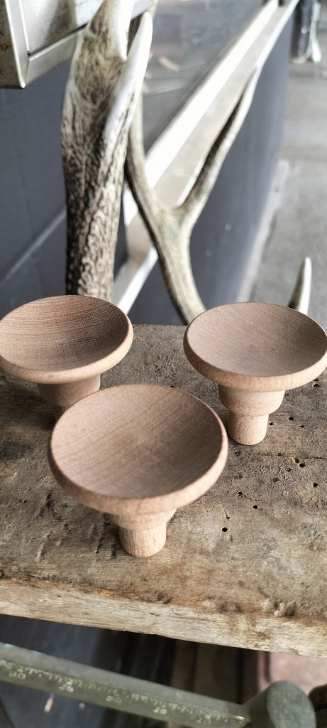 Wooden Draw Handles      W1