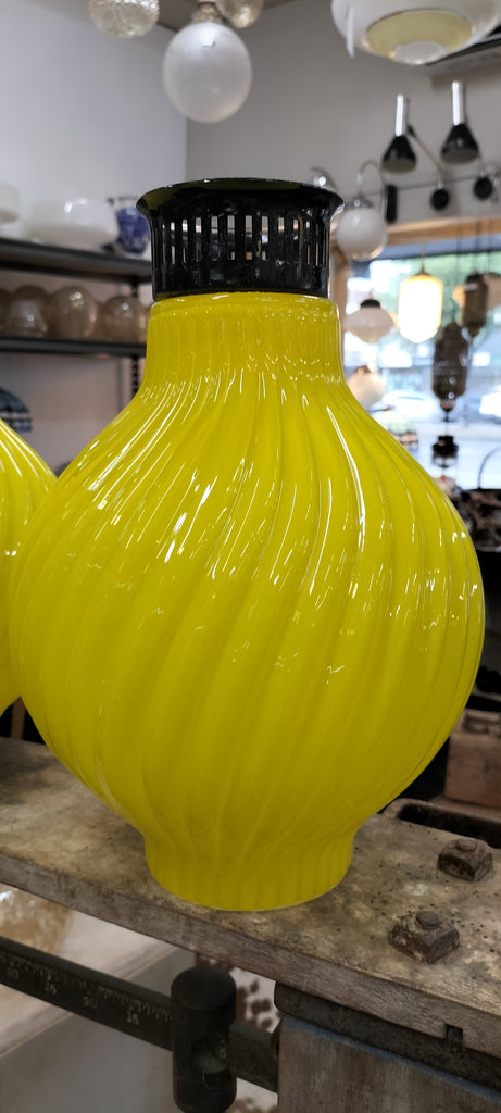 Outstanding Retro Glass Pendant     OGP