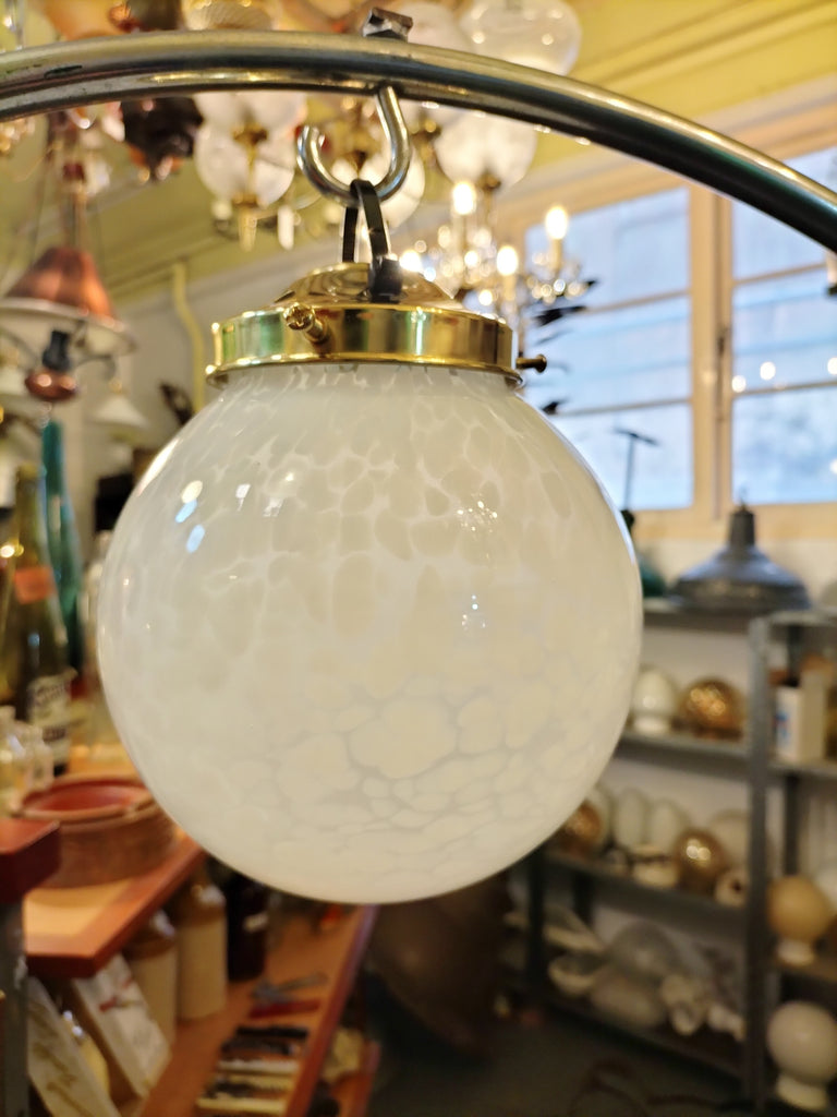 Small Mottled White Art Deco         GB8