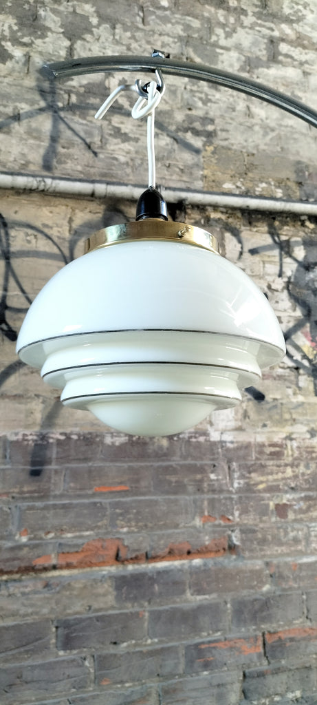 Cream Beehive with Gold Bands                     CBW