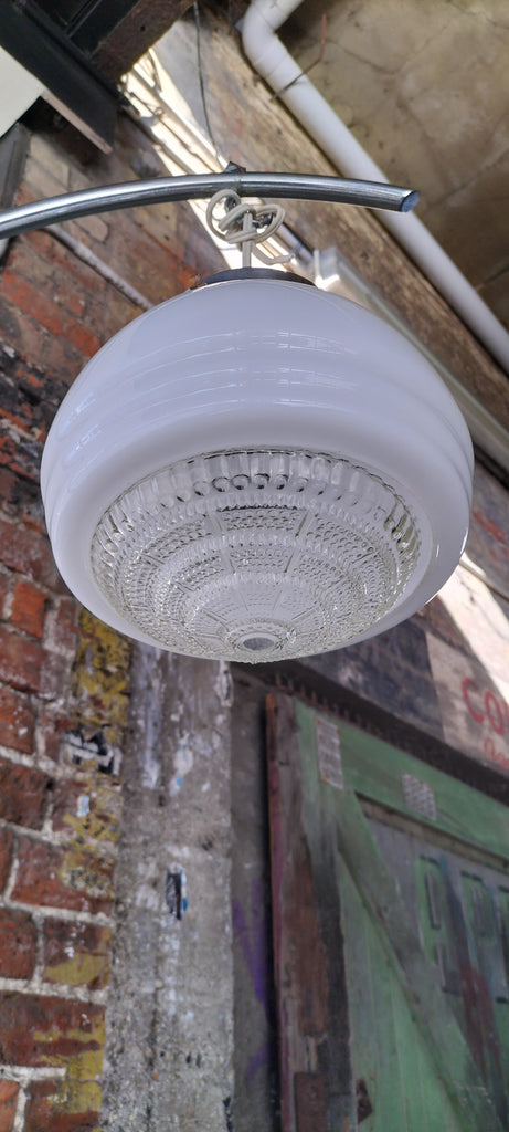 White Art Deco with Glass Diffuser         GG1