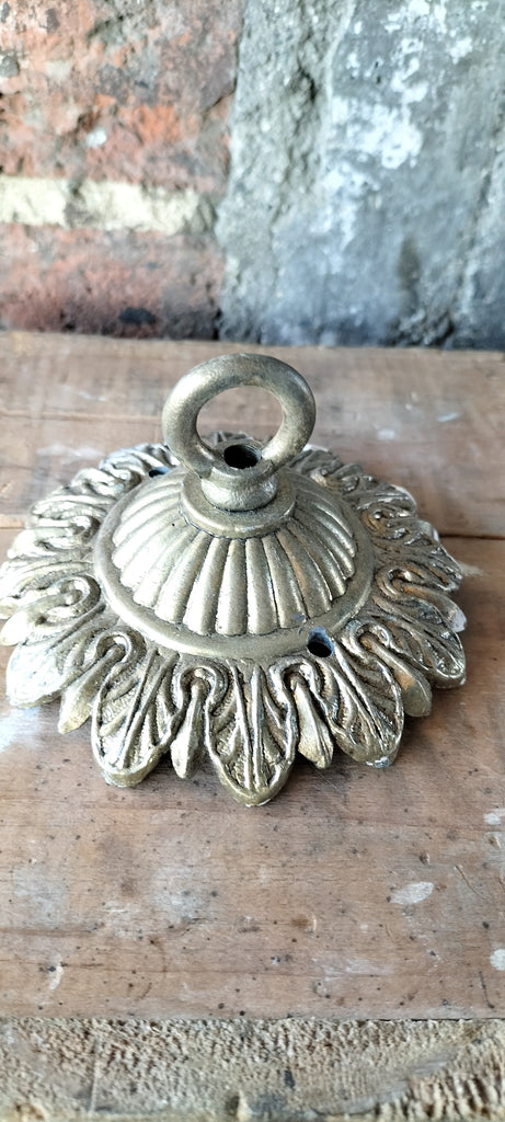 Brass Ceiling Rose Antique    BT6