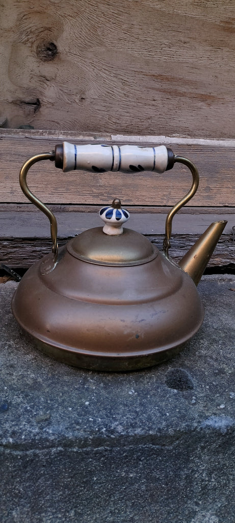 Vintage Dutch Copper Kettle                BC12