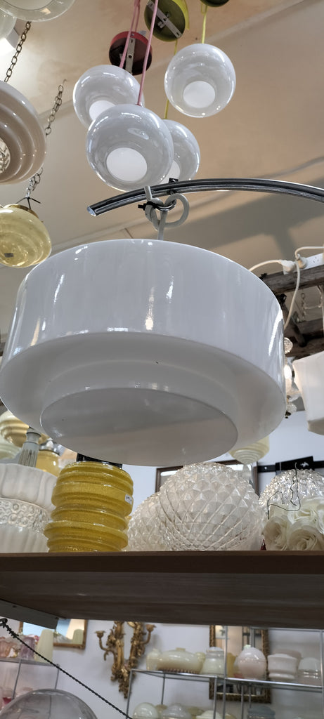 Stunning White Deco Lightshade. LD4