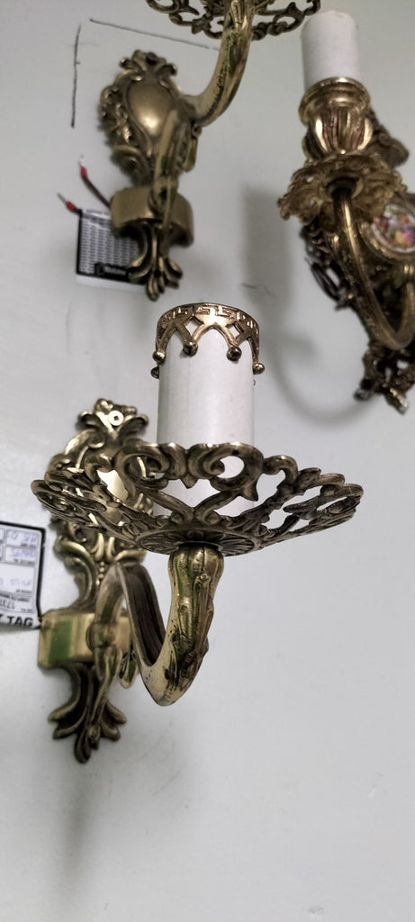 Lovely Brass Single Wall Sconce   WS99