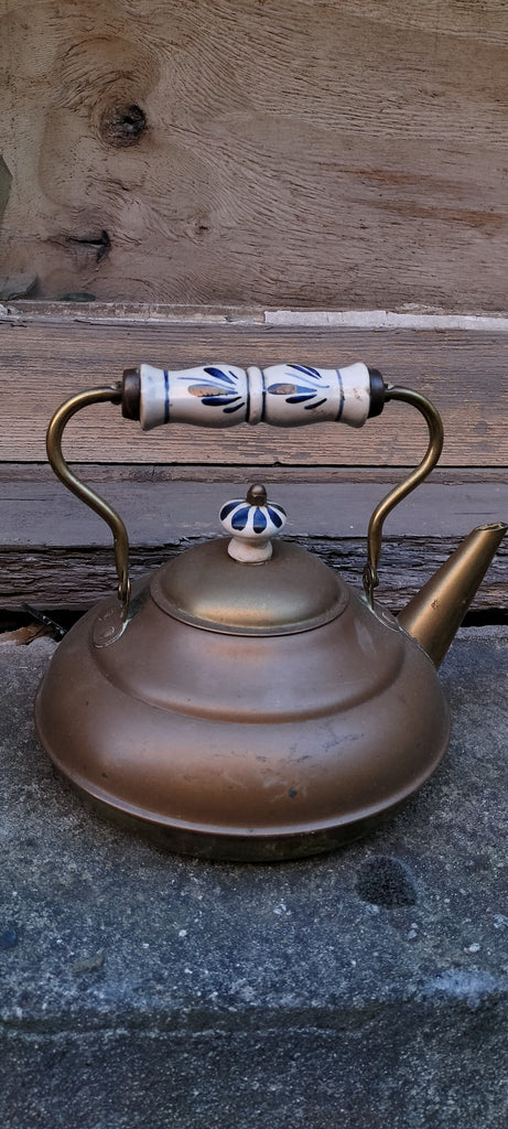 Vintage Dutch Copper Kettle                BC12