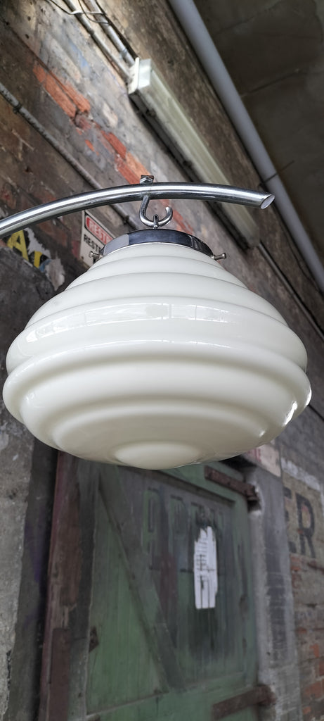 Large Cream Beehive Shade    CD44