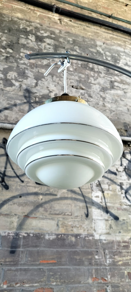 Cream Beehive with Gold Bands                     CBW