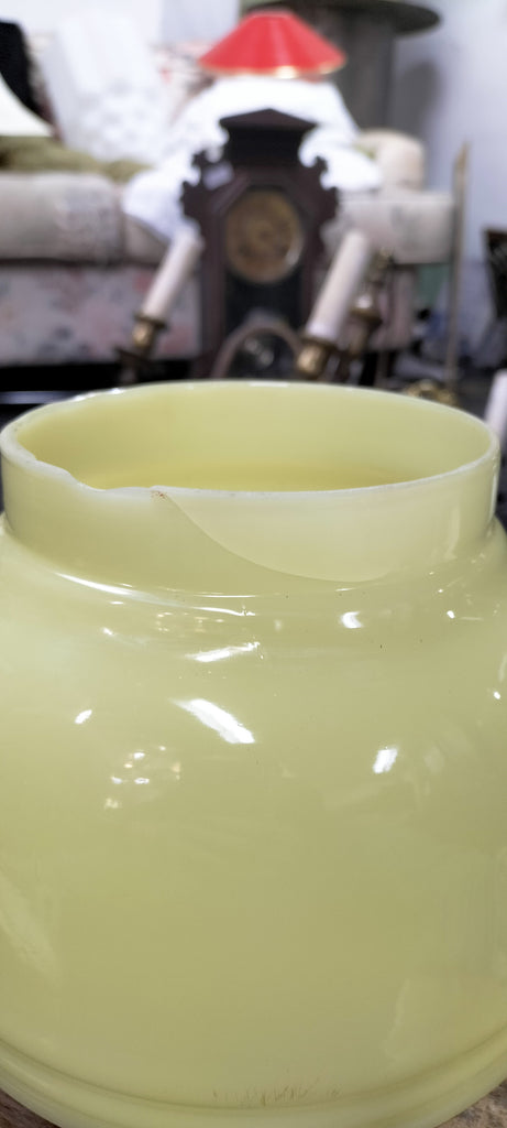 Uranium Glass Shade for Gas or Kerosene Light       UK2