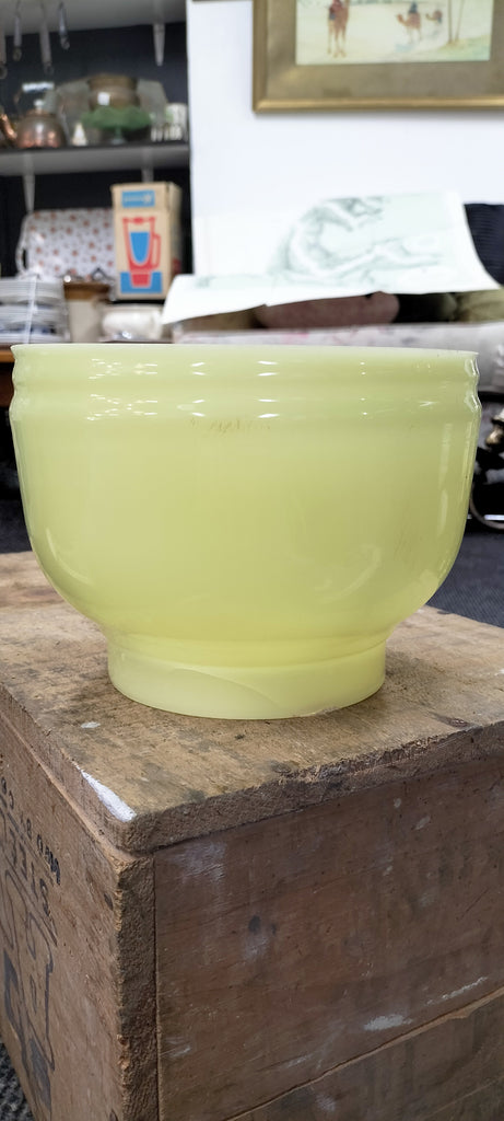 Uranium Glass Shade for Gas or Kerosene Light       UK2