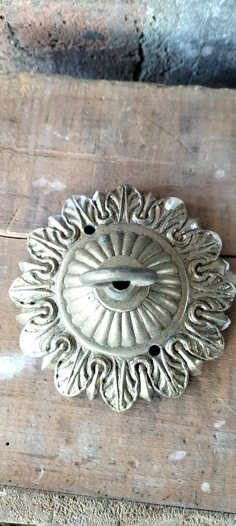 Brass Ceiling Rose Antique    BT6