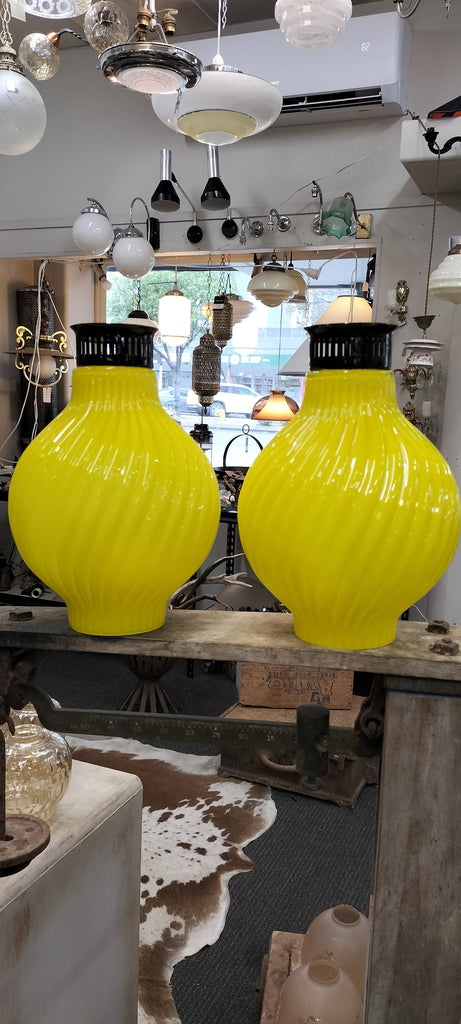 Outstanding Retro Glass Pendant     OGP
