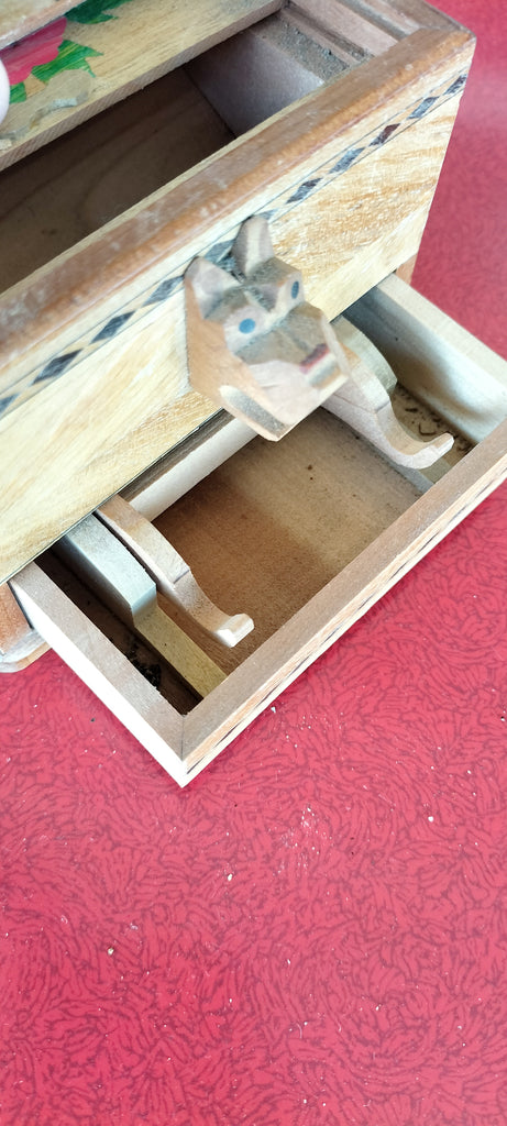 Vintage Cigarette Dispenser        BC13
