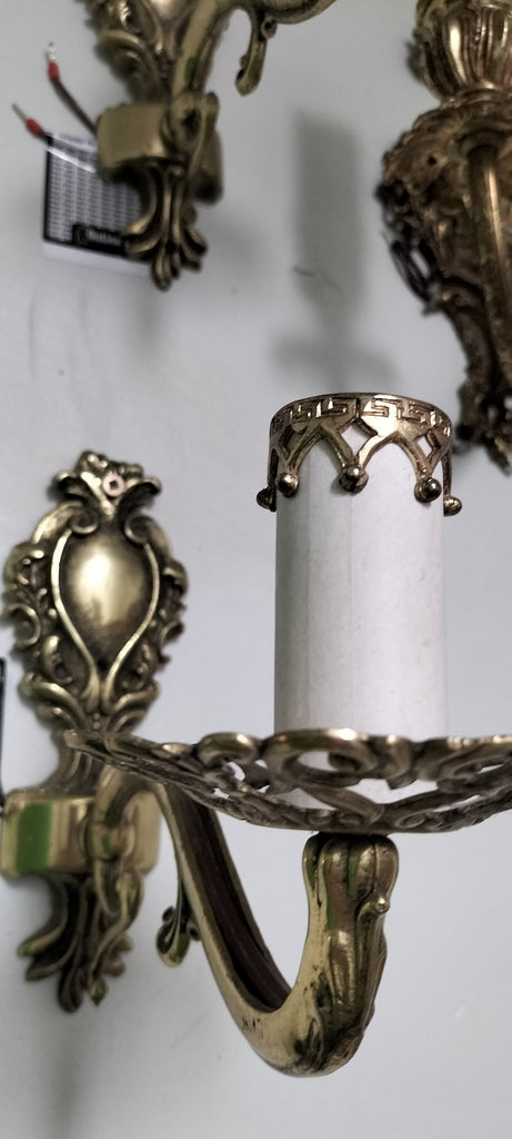 Lovely Brass Single Wall Sconce   WS99