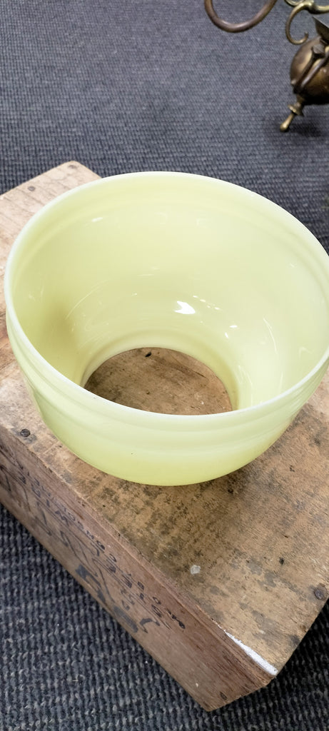 Uranium Glass Shade for Gas or Kerosene Light       UK2