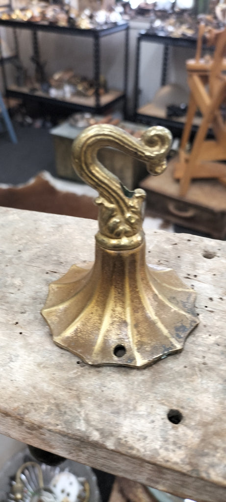 Antique Ceiling Rose Brass. RC6