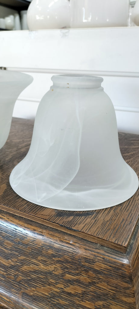 White Marble Effect Shade                MES