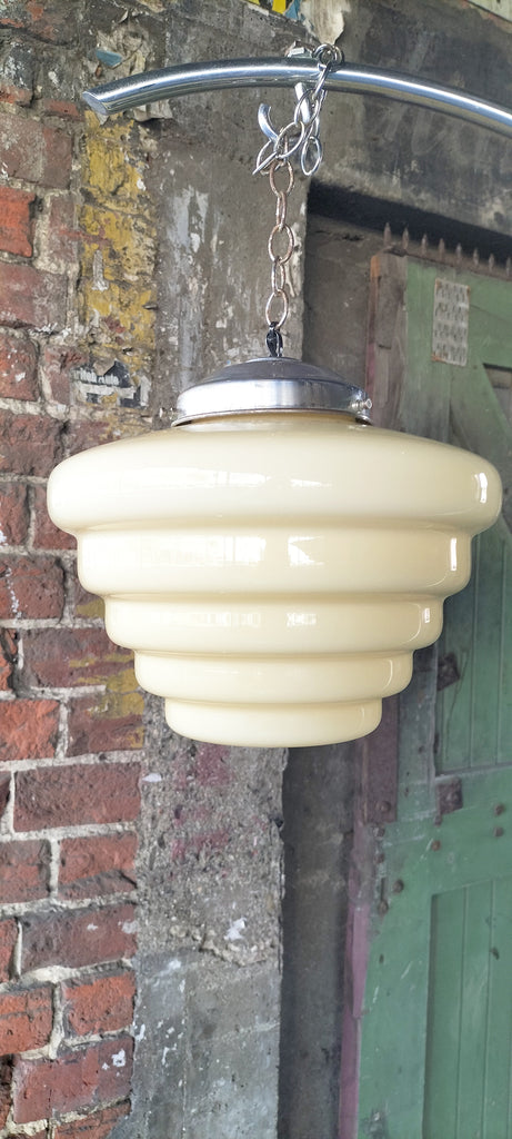 Cream Art Deco Beehive. BB33