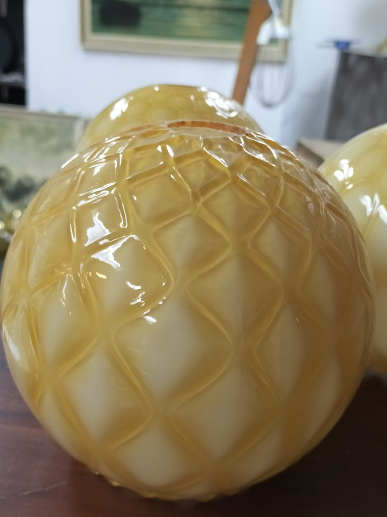 Smaller Yellow Patterned Shade               FM2