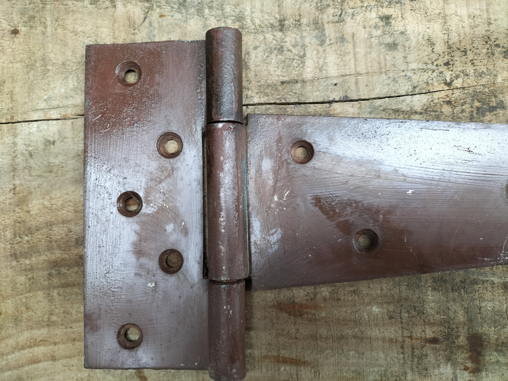 One Large Door/Gate Hinge    WH7