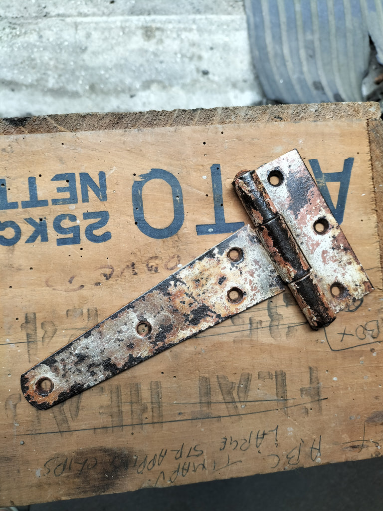 Smaller Door/Gate Hinge    WH12
