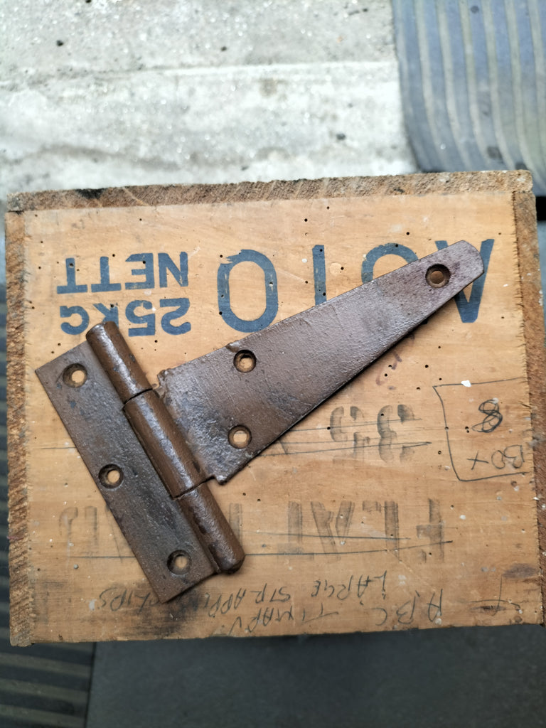 Smaller Door/Gate Hinge    WH11
