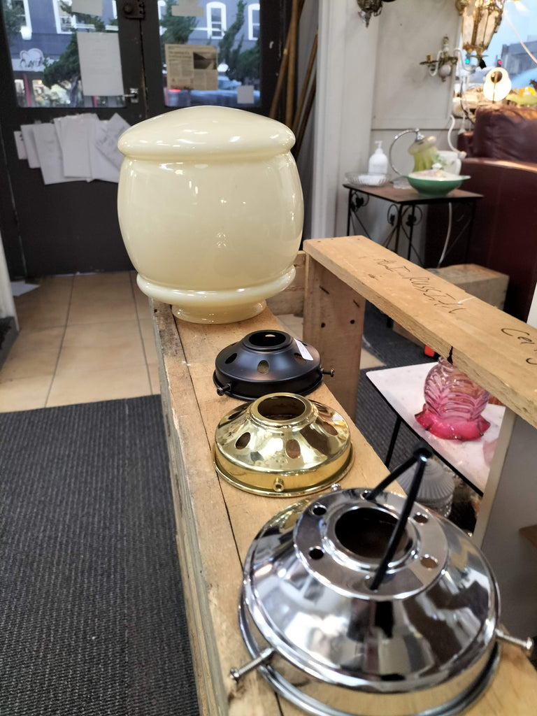 Unusual Shaped Cream Art Deco Shade     ed9