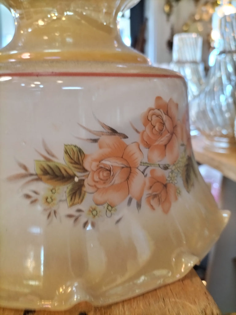 1980's Lampshade Floral     a82
