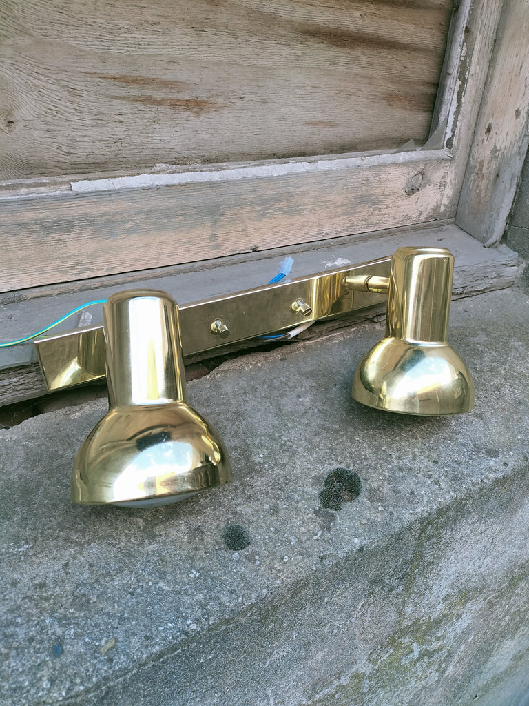 Gold/ Brass  Coloured Double Wall Light                      DWL11