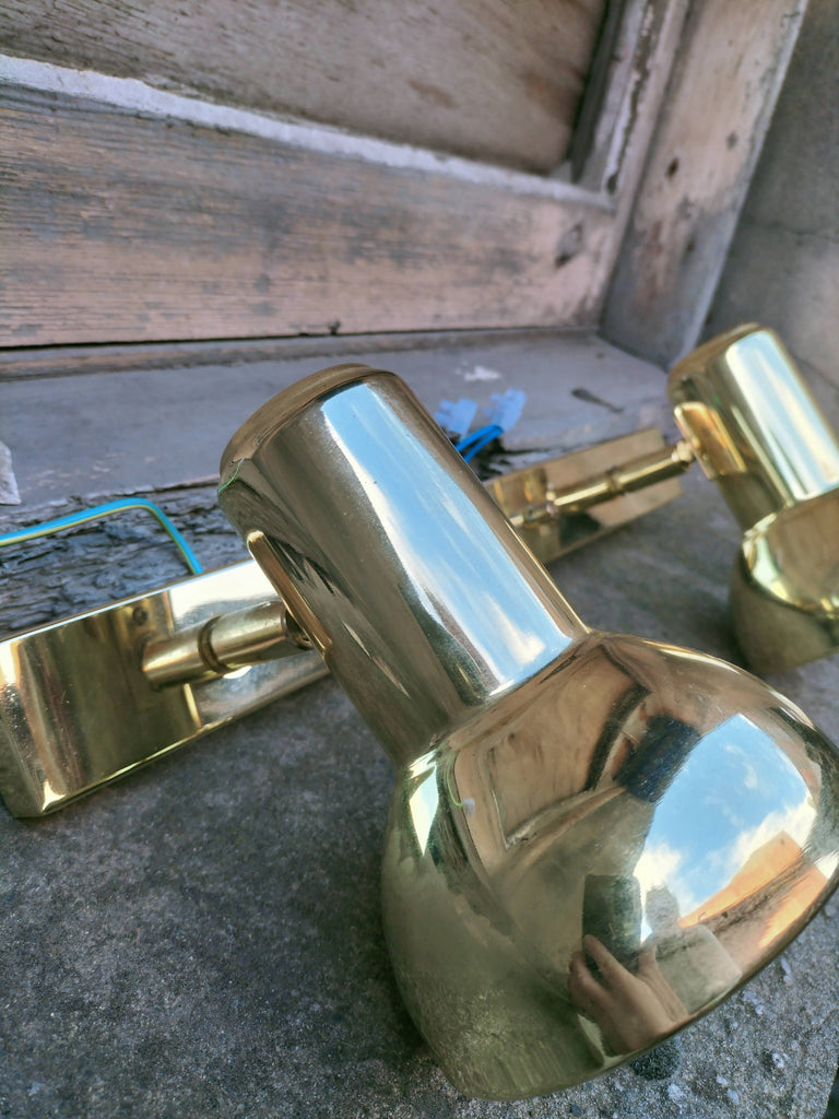 Gold/ Brass  Coloured Double Wall Light                      DWL11