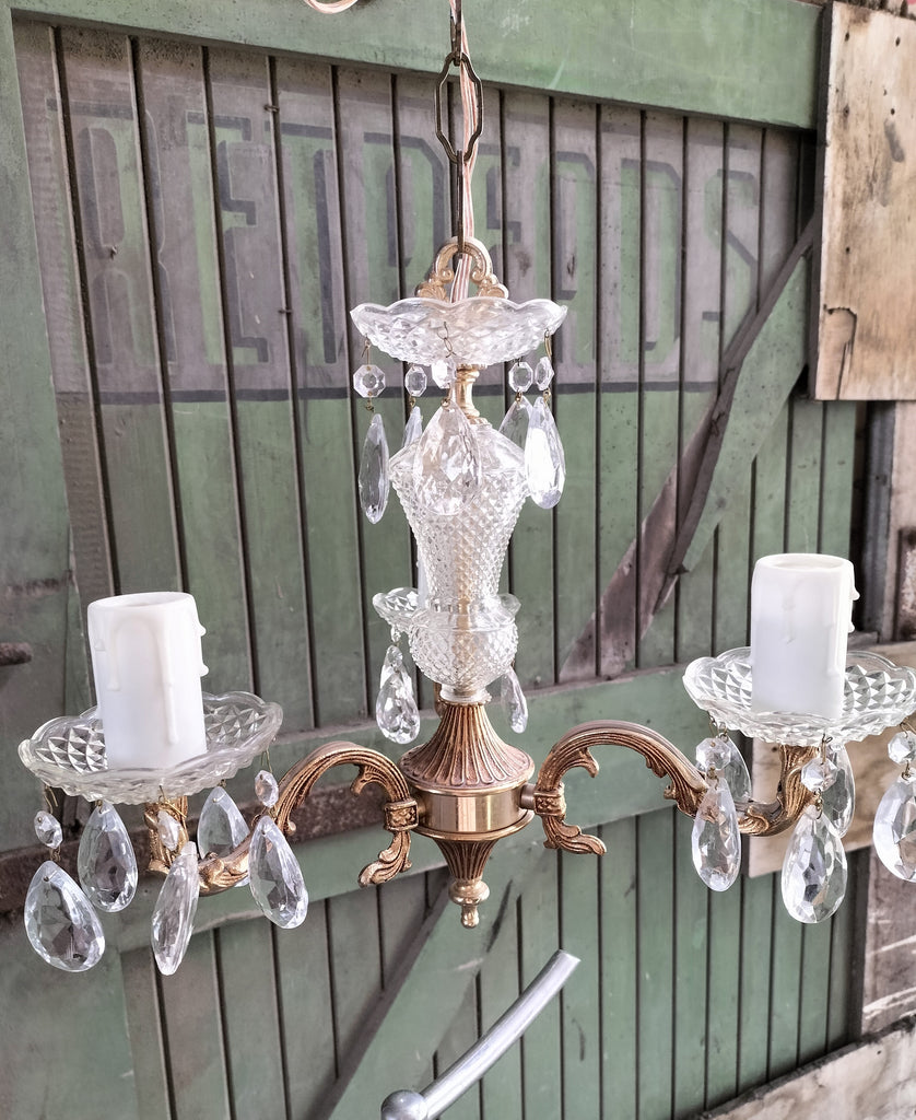 3 Arm Chandelier                              CH3