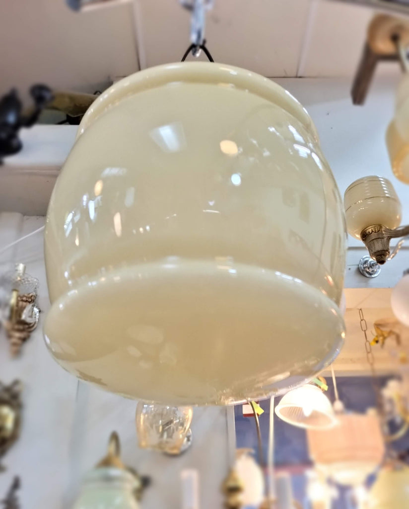 Unusual Shaped Cream Art Deco Shade     ed9