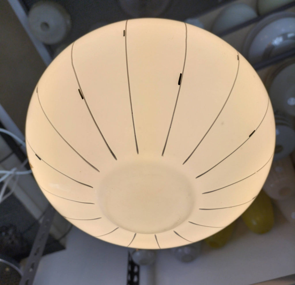 Mid Century/Retro  Feature Light Super Cool     SC4