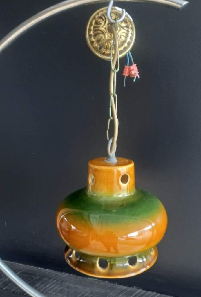 1970s Ceramic Pendant      RT9